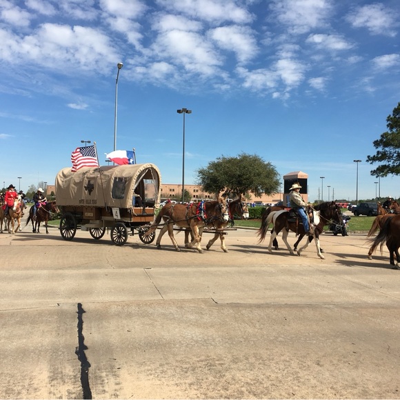 Meet your Posher, Jennifer - Picture 10 of 15